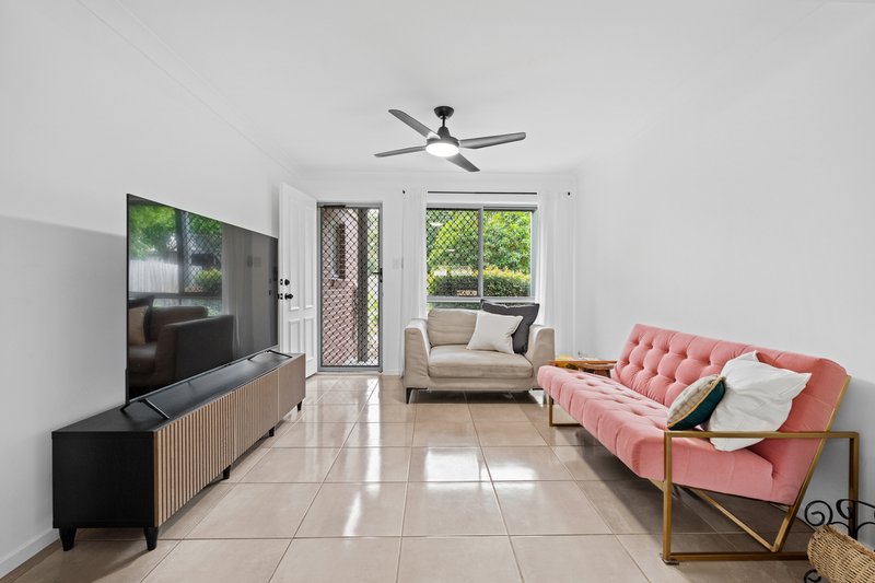 Photo - 5/6-44 Clearwater Street, Bethania QLD 4205 - Image 1