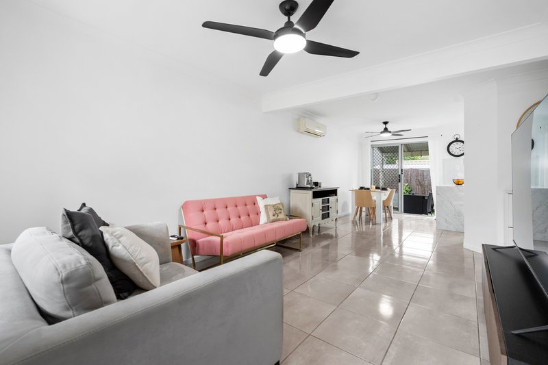 Photo - 5/6-44 Clearwater Street, Bethania QLD 4205 - Image 3