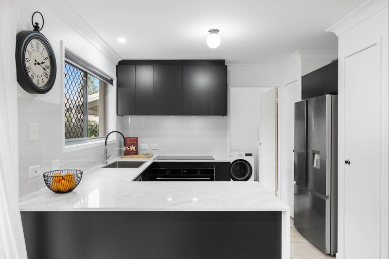 Photo - 5/6-44 Clearwater Street, Bethania QLD 4205 - Image 5