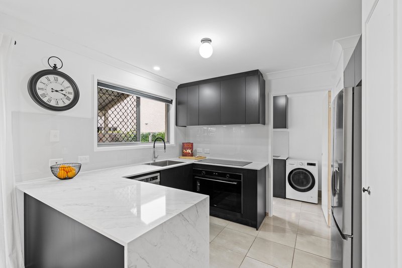 Photo - 5/6-44 Clearwater Street, Bethania QLD 4205 - Image 6