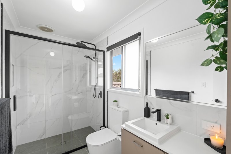 Photo - 5/6-44 Clearwater Street, Bethania QLD 4205 - Image 9
