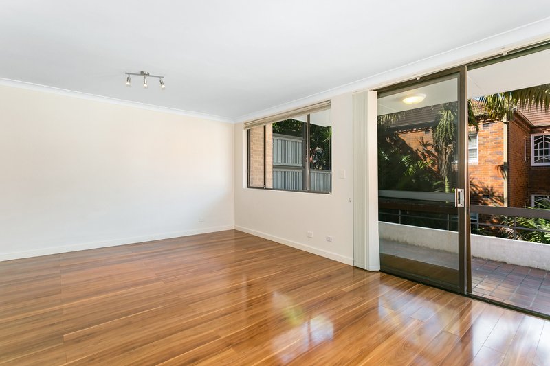 Photo - 5/6-8 Laurence Street, Manly NSW 2095 - Image 4