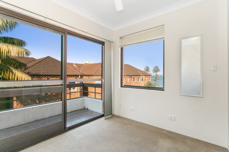 Photo - 5/6-8 Laurence Street, Manly NSW 2095 - Image 6