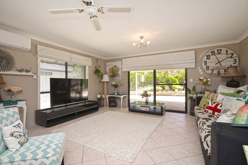 Photo - 56 Abbeville Circle, Mindarie WA 6030 - Image 19