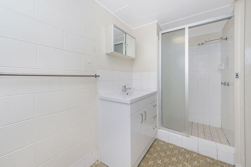 Photo - 5/6 Albert Street, Cranbrook QLD 4814 - Image 5