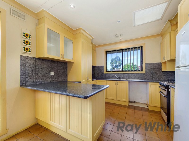 Photo - 56 Aldergate Crescent, Kings Park VIC 3021 - Image 2