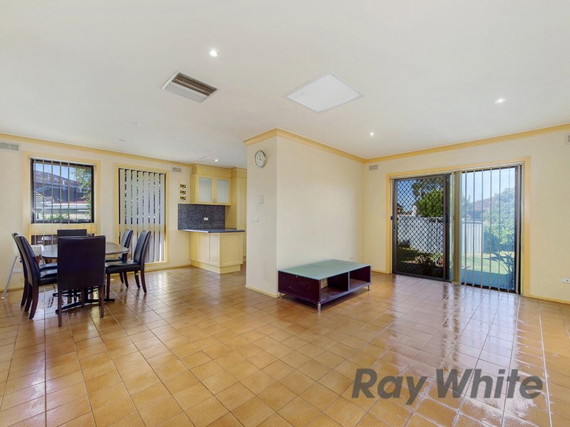 Photo - 56 Aldergate Crescent, Kings Park VIC 3021 - Image 3