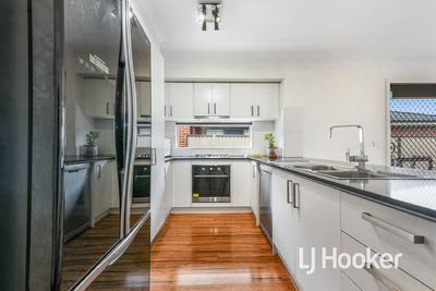 Photo - 56 Andretti Avenue, Lynbrook VIC 3975 - Image 6