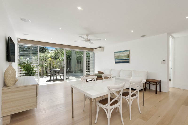 Photo - 56 Avoca Drive, Avoca Beach NSW 2251 - Image 10