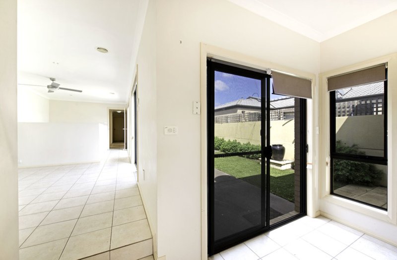 Photo - 56 Ayrton Street, Gungahlin ACT 2912 - Image 7