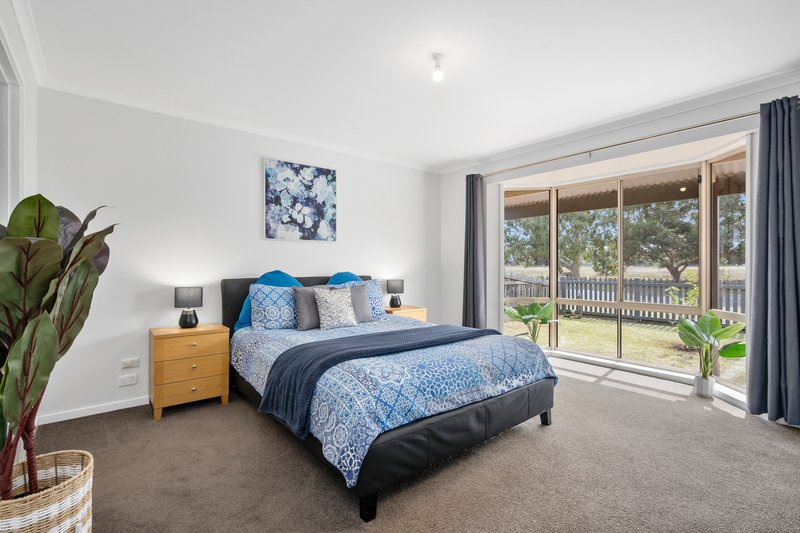 Photo - 56 Bates Road, Lara VIC 3212 - Image 4