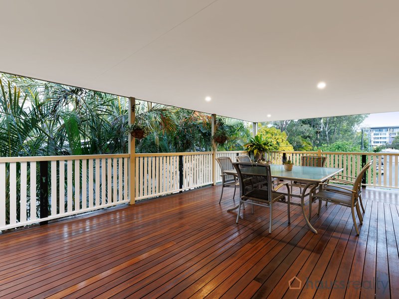 56 Blackwood Street, Sherwood QLD 4075