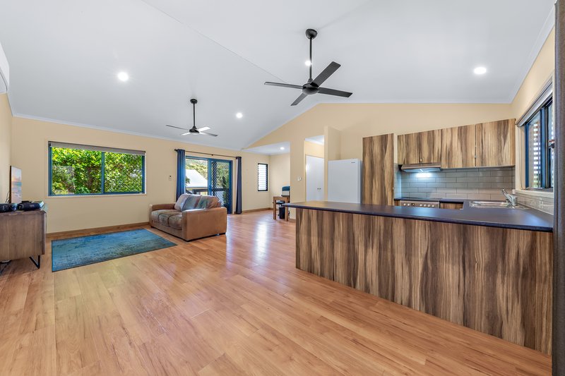 Photo - 5/6 Border Drive, Cannonvale QLD 4802 - Image 2