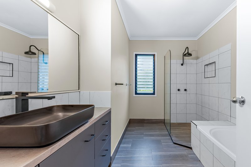 Photo - 5/6 Border Drive, Cannonvale QLD 4802 - Image 6