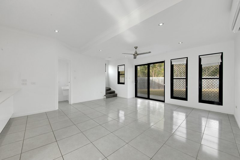 Photo - 56 Briffney Street, Kirkwood QLD 4680 - Image 5