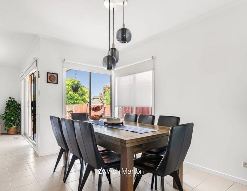 Photo - 56 Broderick Road, Carrum Downs VIC 3201 - Image 4