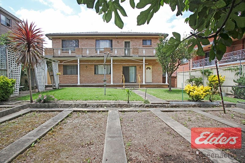 Photo - 56 Cairds Ave , Bankstown NSW 2200 - Image 9