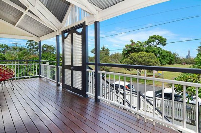 Photo - 56 Cartwright Street, Windsor QLD 4030 - Image 15