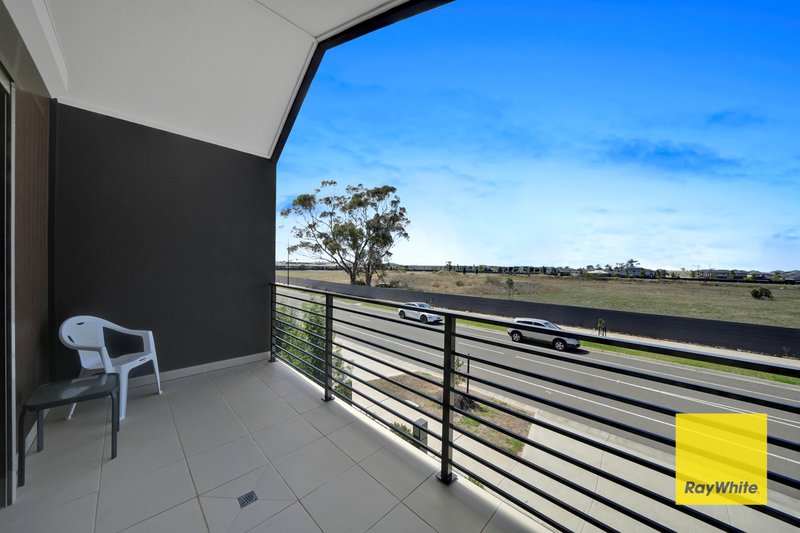 Photo - 56 Caulonia Drive, Truganina VIC 3029 - Image 9