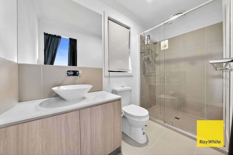 Photo - 56 Caulonia Drive, Truganina VIC 3029 - Image 10