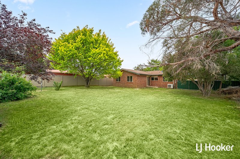 Photo - 56 Clare Dennis Avenue, Gordon ACT 2906 - Image 10