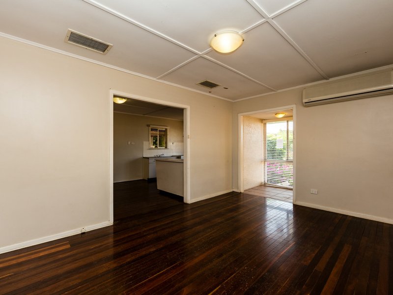 Photo - 56 Clarke Street, Mount Isa QLD 4825 - Image 11