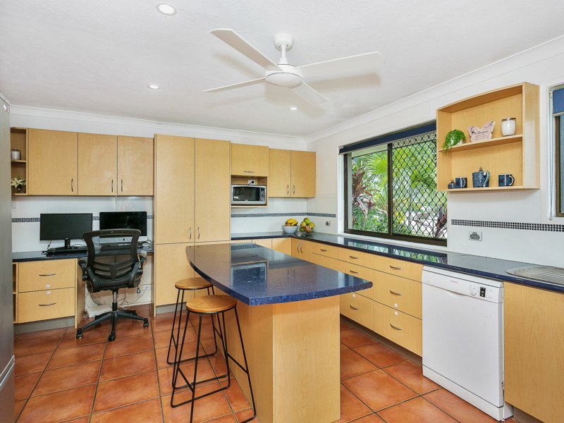 Photo - 56 Cobai Drive, Mudgeeraba QLD 4213 - Image 8