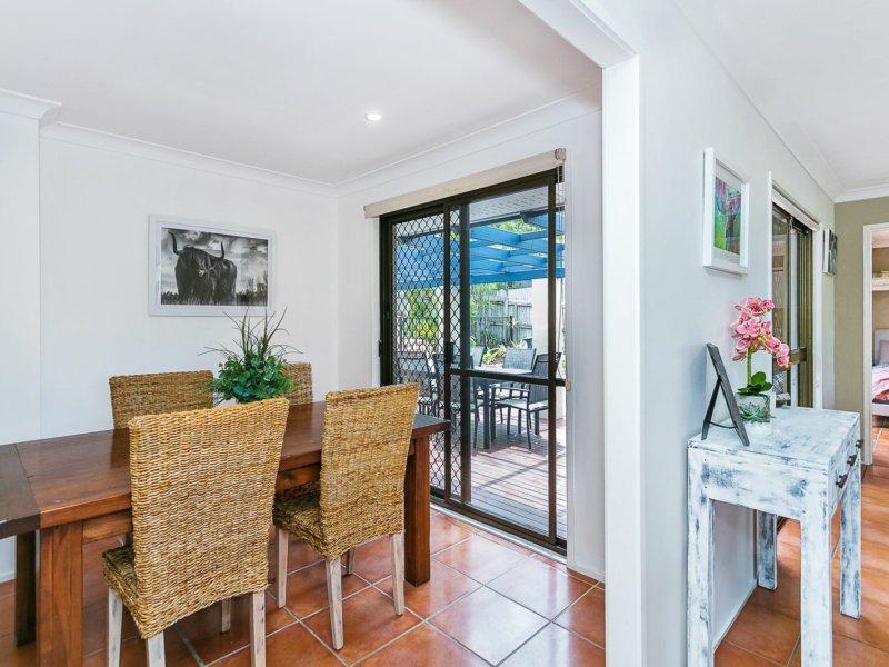 Photo - 56 Cobai Drive, Mudgeeraba QLD 4213 - Image 10