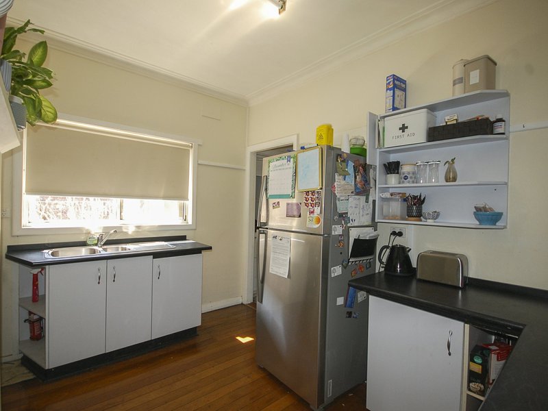 Photo - 56 Combined Street, Wingham NSW 2429 - Image 4