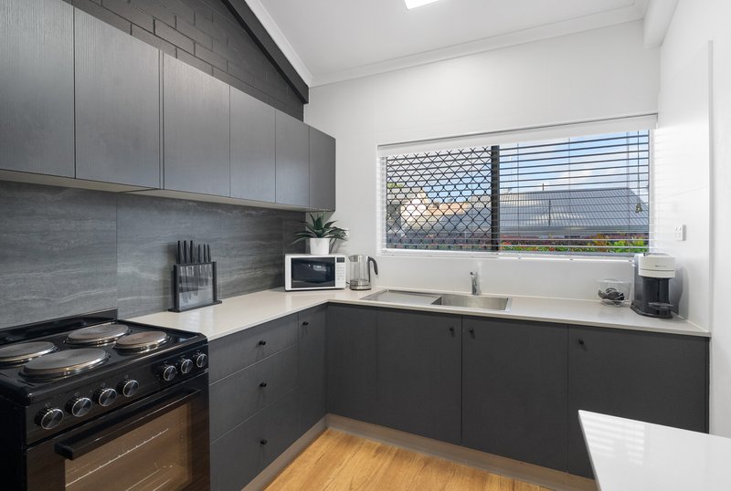 Photo - 5/6 Crathern Close, Edge Hill QLD 4870 - Image 5