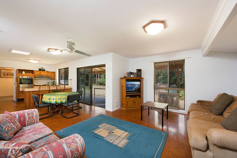 Photo - 56 De Zen Road, Palmview QLD 4553 - Image 4