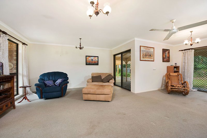 Photo - 56 De Zen Road, Palmview QLD 4553 - Image 6