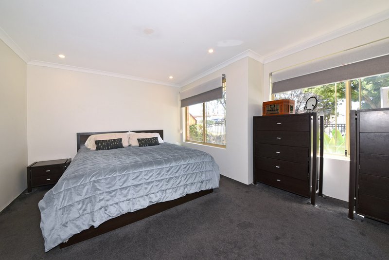 Photo - 56 Dunmore Circuit, Merriwa WA 6030 - Image 4