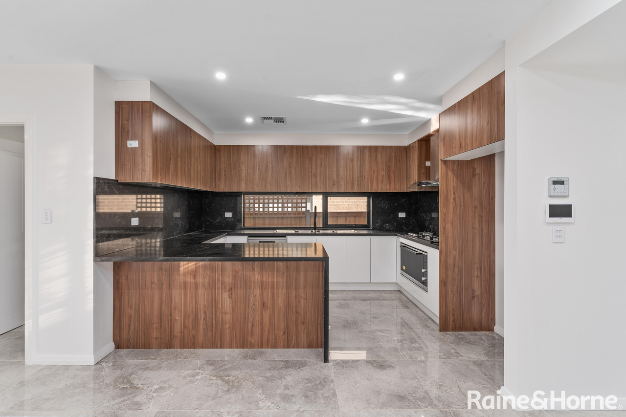 56 DUNSTAN DRIVE, Bradbury NSW 2560 - Image 6
