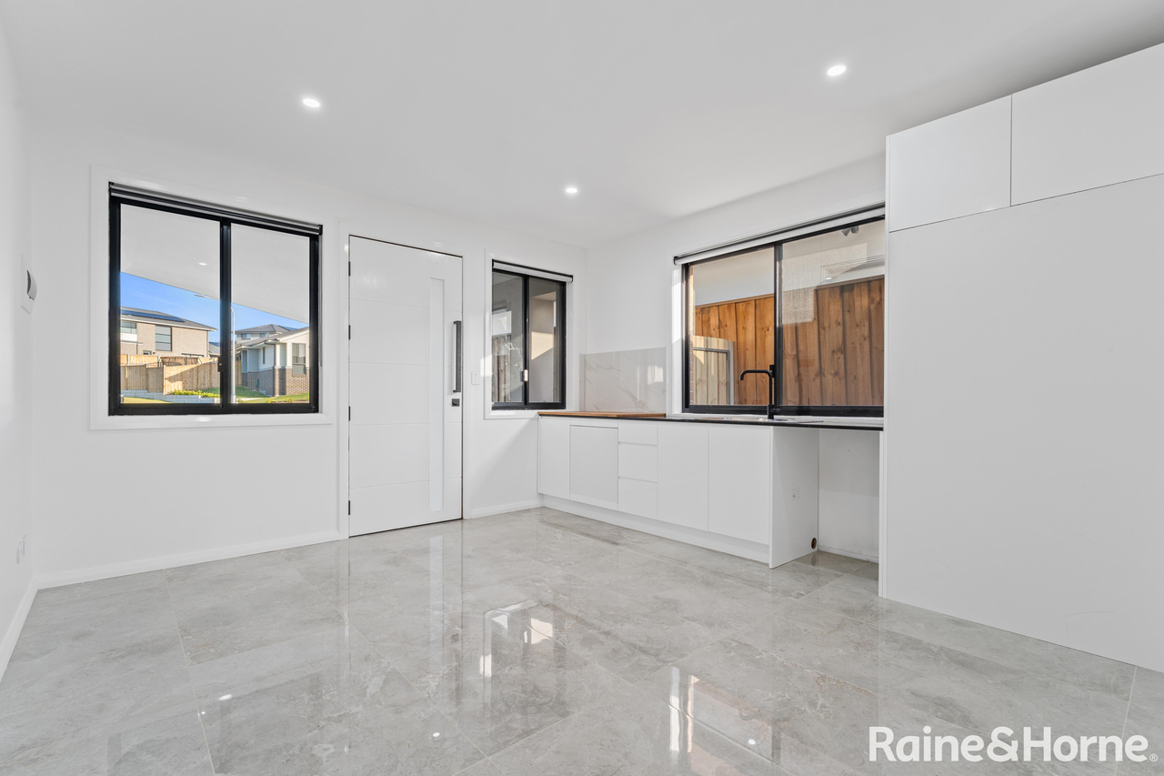 56 DUNSTAN DRIVE, Bradbury NSW 2560 - Image 8