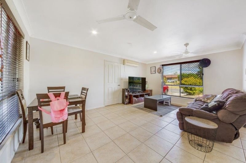 Photo - 56 Emmadale Drive, New Auckland QLD 4680 - Image 2