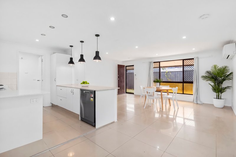 Photo - 56 Eureka Crescent, Nerang QLD 4211 - Image 3