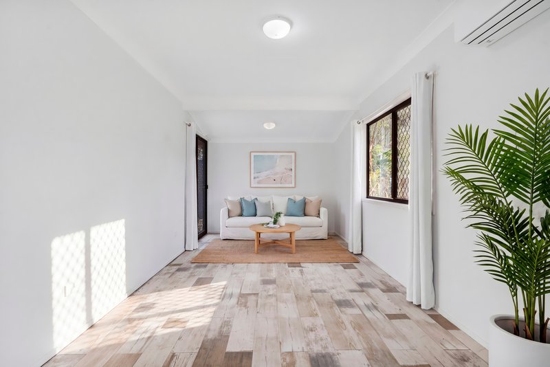 Photo - 56 Eureka Crescent, Nerang QLD 4211 - Image 5