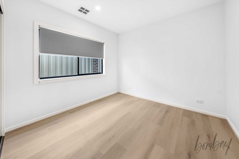 Photo - 56 Farm Crescent, Donnybrook VIC 3064 - Image 10