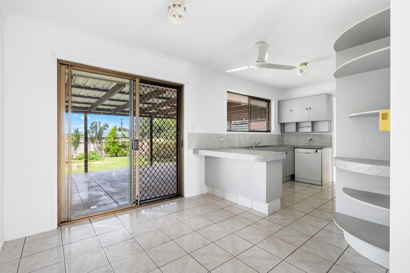 Photo - 56 Flinders Crescent, Boronia Heights QLD 4124 - Image 12