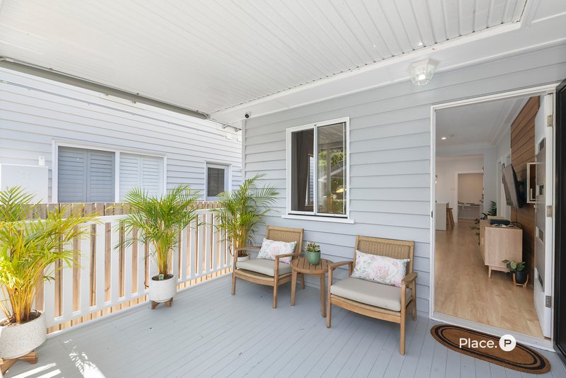 Photo - 56 Foch Street, Wynnum West QLD 4178 - Image 4