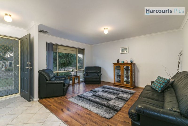 Photo - 56 Freebairn Drive, Hallett Cove SA 5158 - Image 2