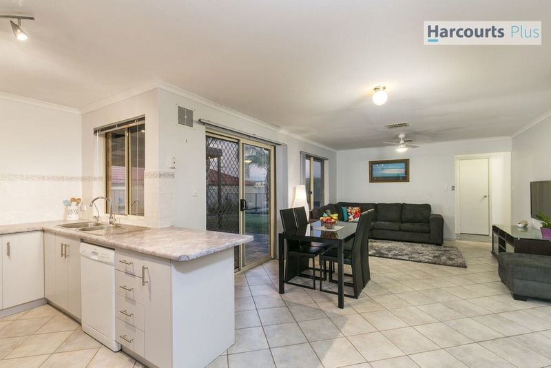 Photo - 56 Freebairn Drive, Hallett Cove SA 5158 - Image 3