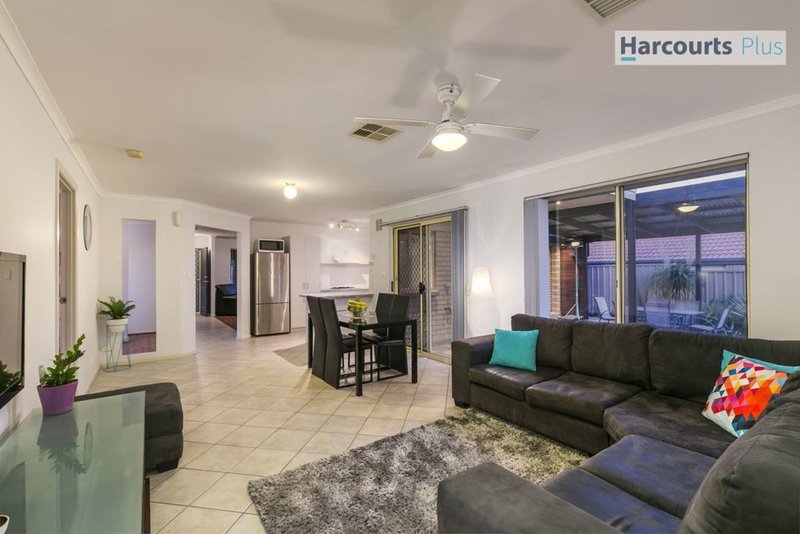 Photo - 56 Freebairn Drive, Hallett Cove SA 5158 - Image 4