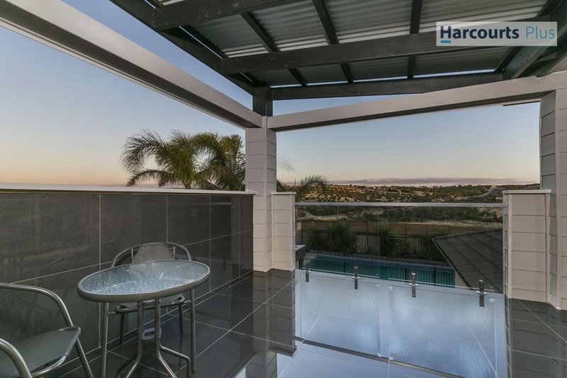 Photo - 56 Freebairn Drive, Hallett Cove SA 5158 - Image 14