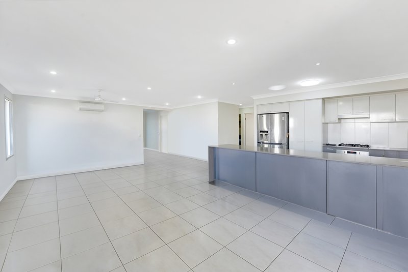 Photo - 56 Glengrove Circuit, Mango Hill QLD 4509 - Image 7