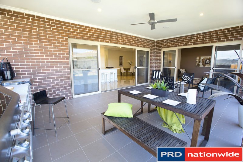 Photo - 56 Glenmore Ridge Drive, Glenmore Park NSW 2745 - Image 4