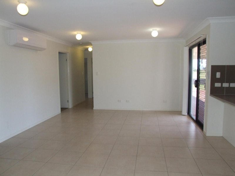 Photo - 56 Gosden Drive, Dalby QLD 4405 - Image 4