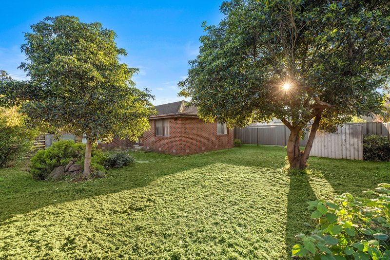 Photo - 56 Greaves Street South, Werribee VIC 3030 - Image 16