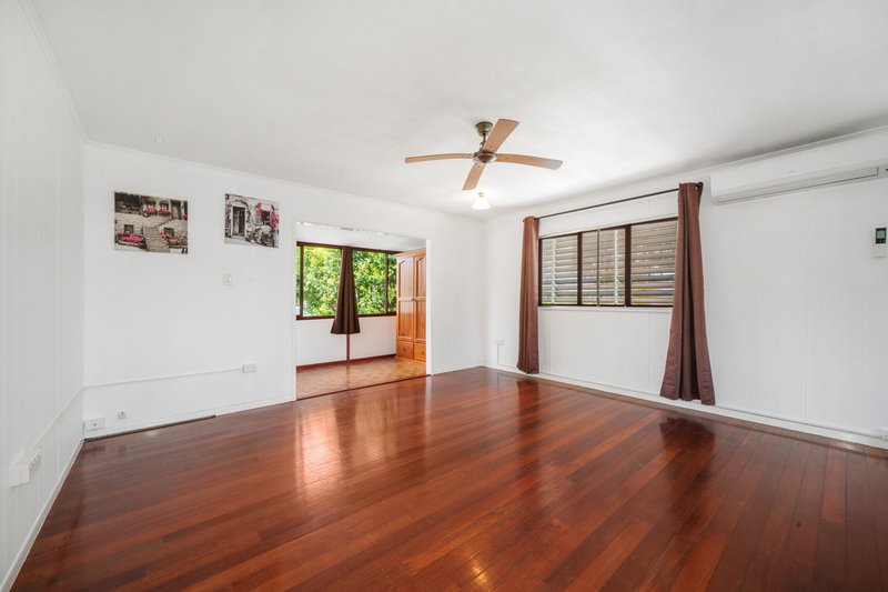 Photo - 56 Griffith Road, Scarborough QLD 4020 - Image 3